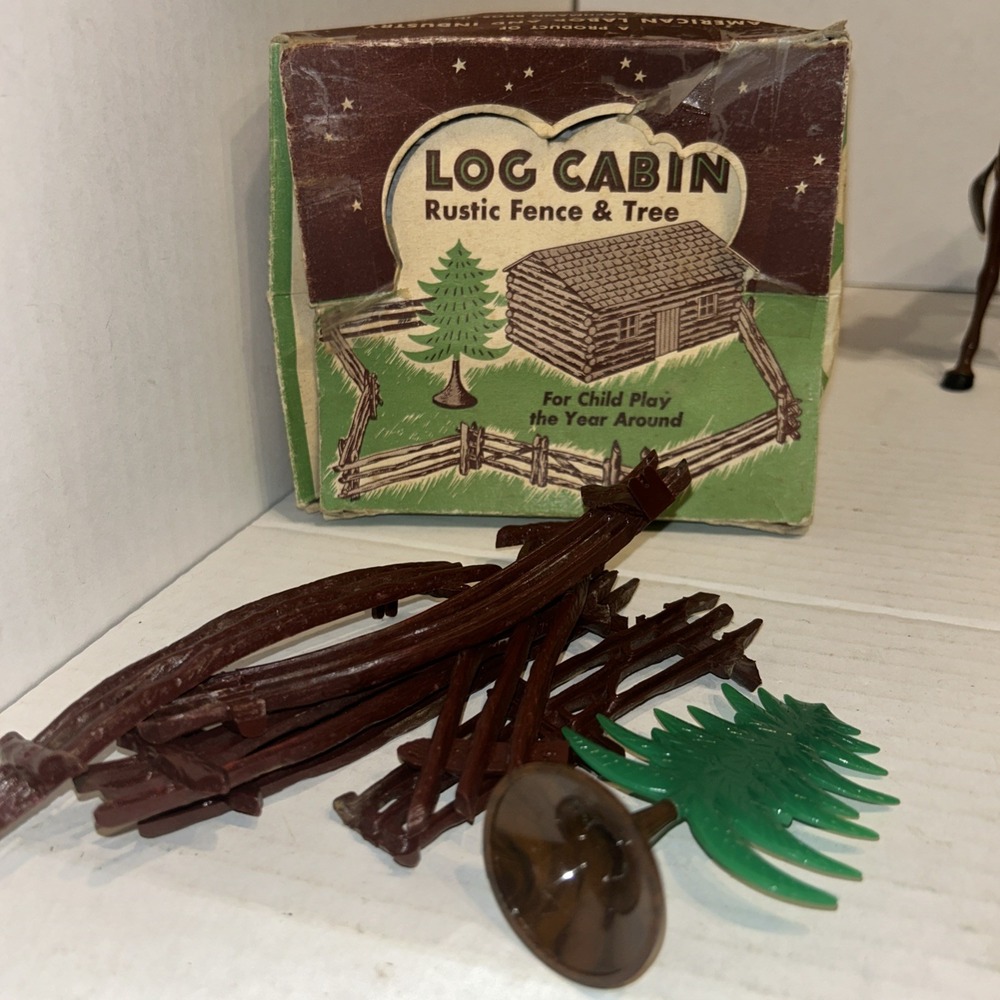 Vintage 1950's Plasticville‎ Bachmann Log Cabin & Rustic Fence Kit No LC-2 D3